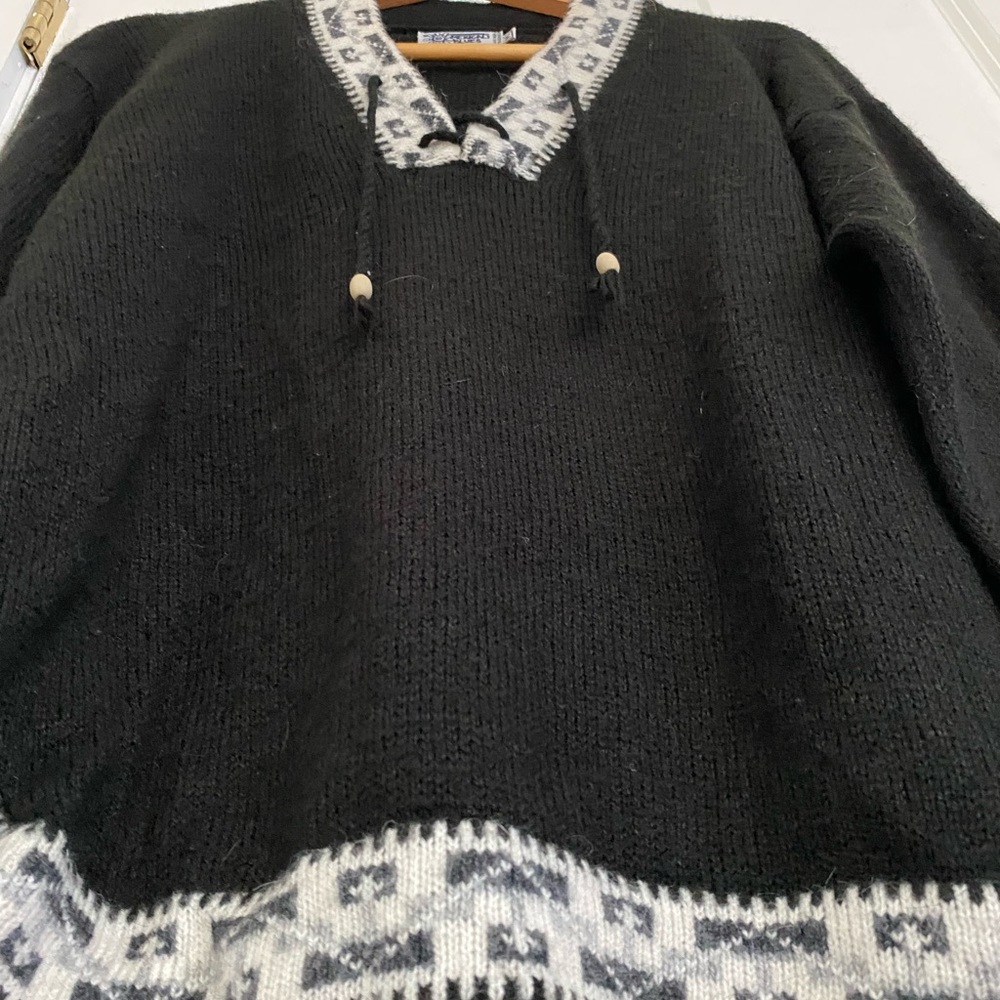 Aztec Alpaca Sweater - Picture 3 of 4